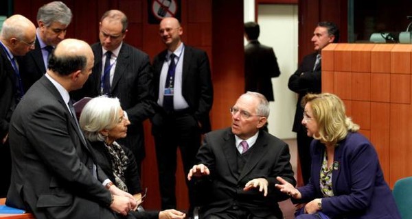 ЕС предлагает Кипру ввести высокие налоги на крупные банковские вклады 