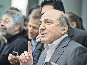 Друзья беглого экс-олигарха: Березовского могли задушить 