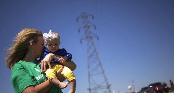 Людям разрешили вернуться в город Уэст, где взорвался завод удобрений 
