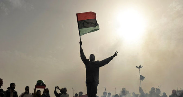 В Ливии всем чиновникам времен правления Каддафи запретили находиться на госслужбе 