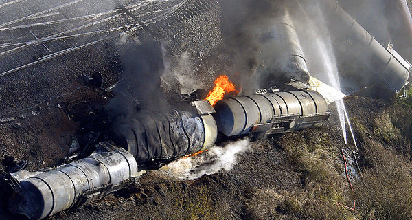 Эвакуированным с места катастрофы поездам с химикатами в Бельгии не разрешили вернуться в свои дома 