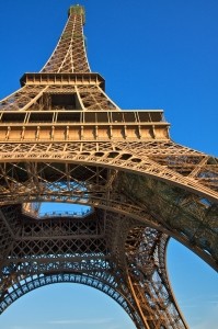 Наводнение в Париже: вода подбирается к главной достопримечательности города