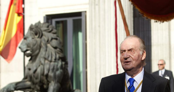 Король Испании из-за экономического кризиса отказался от яхты