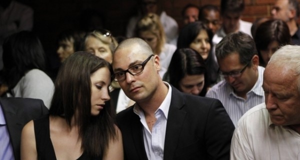 Суд оправдал брата паралимпийца Оскара Писториуса, обвинявшегося в убийстве