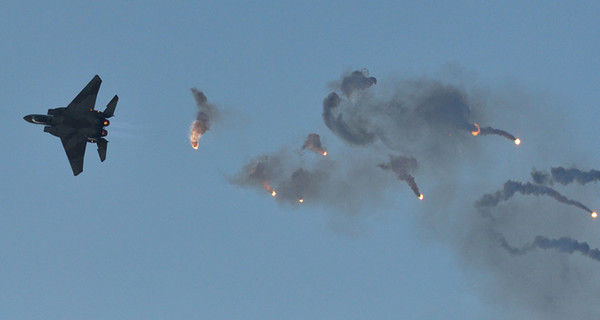 Американский истребитель упал в океан у японского острова Окинава