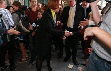 Гостеприимство по-австралийски: в премьера страны запустили сэндвичем