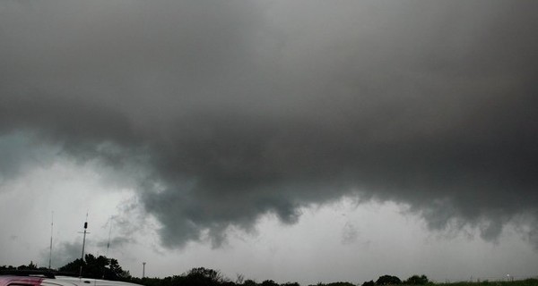 От нового торнадо в США пострадали не меньше девяти человек 