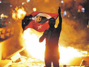 В Стамбуле продолжают бастовать 
