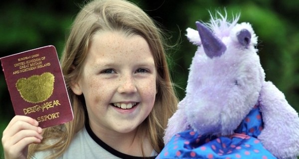 Школьница пересекла турецкую границу по игрушечному паспорту единорога