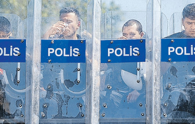 Турецкие профсоюзы объявили тотальную забастовку 