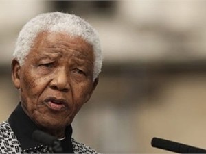 Президент ЮАР: Нельсону Манделе стало намного лучше