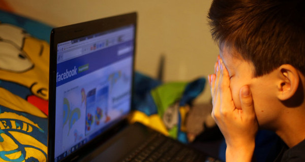 Французские правозащитники подадут иск против Google и Facebook