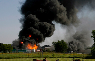 На территории химзавода в Америке прозвучали взрывы: есть пострадавшие 