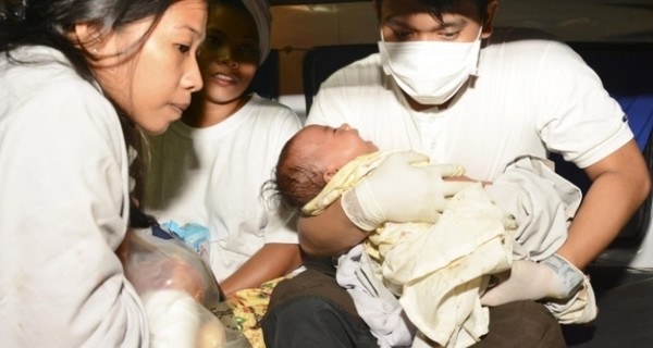 Число погибших при крушении парома на Филиппинах возросло до 28