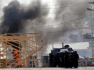 В Каире полиция снова штурмует мечеть, занятую исламистами