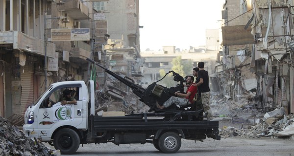 Бои под Дамаском: кто применил химическое оружие? 