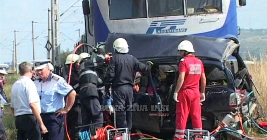 В Румынии поезд протаранил автобус: 9 человек погибли 