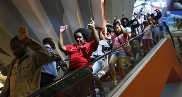 Полиция задержала одного из нападавших на торговый центр в Найроби