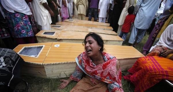 Жертвами воскресного теракта в Пакистане стали 78 человек 