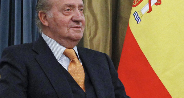 В Испании прооперировали короля: монарх сможет нормально ходить через 8 недель