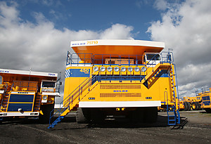 В Беларуси создали рекордный самосвал - самый большой в мире