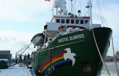 На судне задержанных 