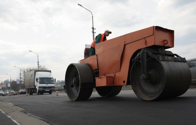 Перед зимой дорожники отремонтируют еще 8 улиц