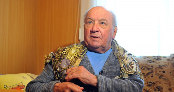 Актер Лев Дуров снова попал в больницу 