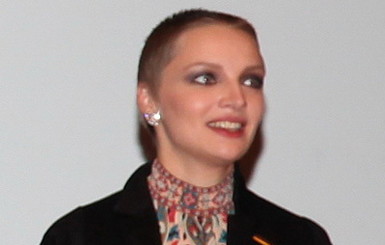 Екатерина Вилкова удивила публику странным макияжем