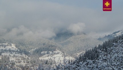 Фотофакт: Карпаты засыпало снегом