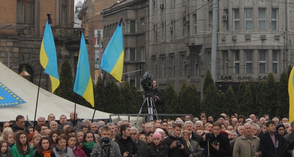 Во Львове минутой молчания почтили память жертв Голодомора