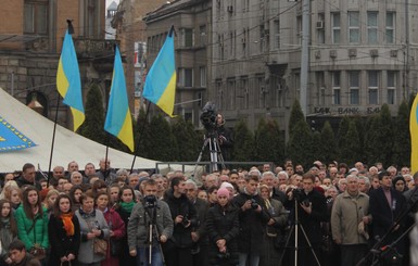 Во Львове минутой молчания почтили память жертв Голодомора