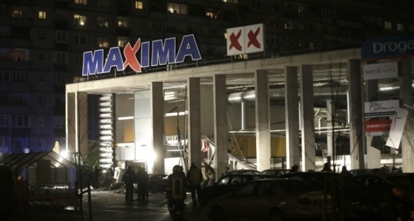 Спасатели закончили разбор завалов ТЦ в Риге