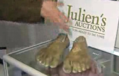 Ноги хоббита Сэма продают на аукционе