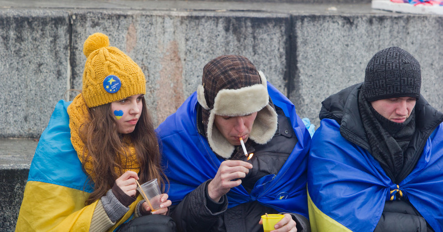 Киевляне о Евромайдане: по городу невозможно проехать