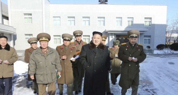 Ким Чен Ын впервые после казни дяди появился на публике