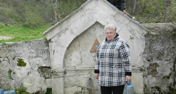 Траншеи для труб вырыли еще летом, но воду так и не дали