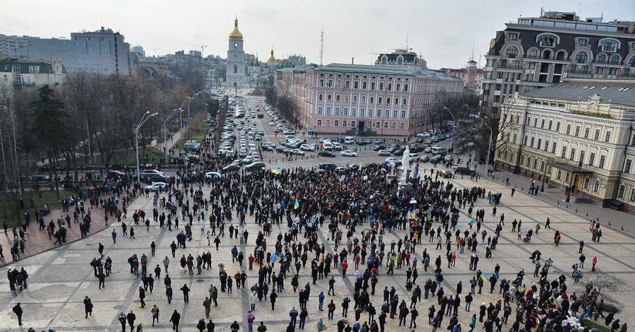 Евромайдановцы в Харькове притворились свидетелями Иеговы