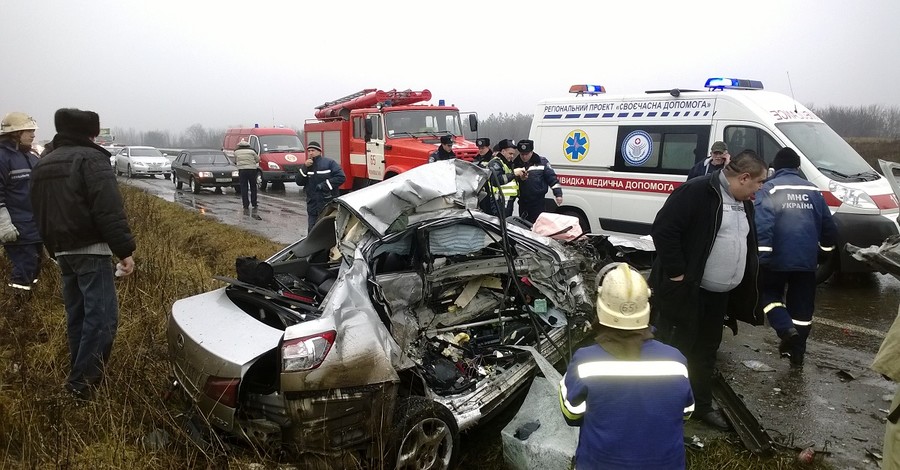 Под Донецком в аварии 