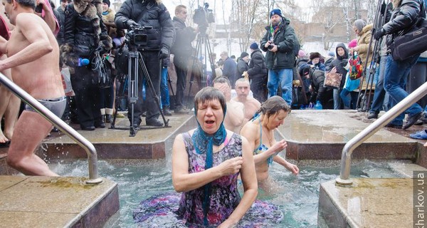 На Крещение горожане выстроятся в очереди и вырежут ледяные скульптуры