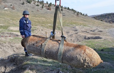 В Севастополе взорвали 227-килограммовую бомбу 