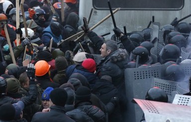  За драки под Верховной Радой пообещали 15 лет тюрьмы