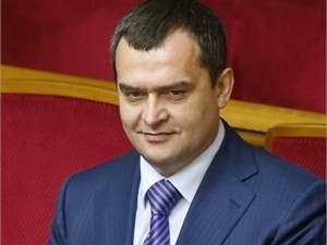 Захарченко пообещал не разгонять Майдан