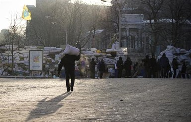 Люди на Майдане ждут лидеров оппозиции