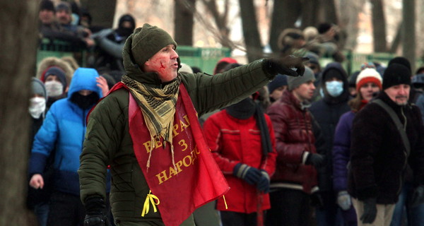 В Днепропетровске после массовых беспорядков в больницы обратились 44 человека