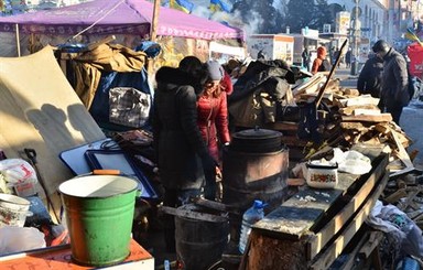 До Майдана не может дойти гуманитарка из Польши