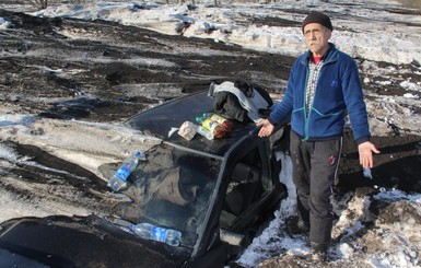 Под Бердянском появилось кладбище замерзших машин