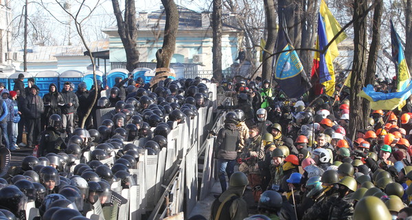 В Госслужбе по чрезвычайным ситуациям объявили полную мобилизацию