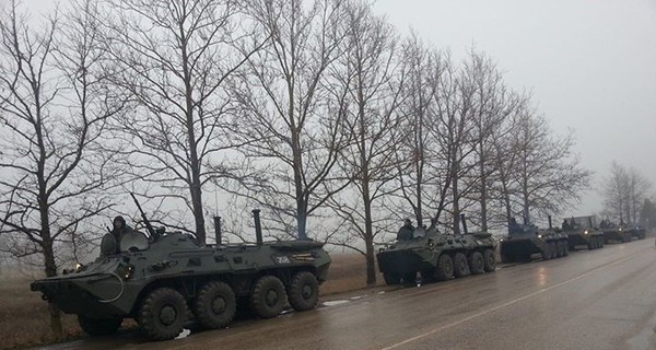 Под Симферополь, где видели БТР, выехали сотрудники СБУ и МВД