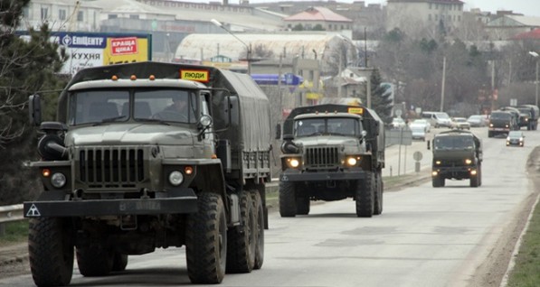 Через Феодосию прошла колонна с военной техникой